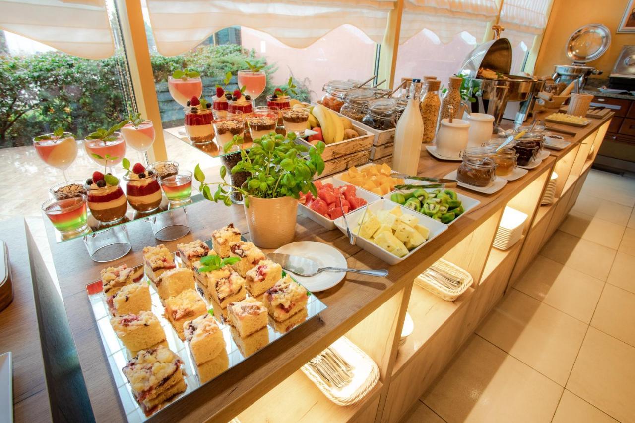 Business Hotel Vega Wrocław Eksteriør bilde