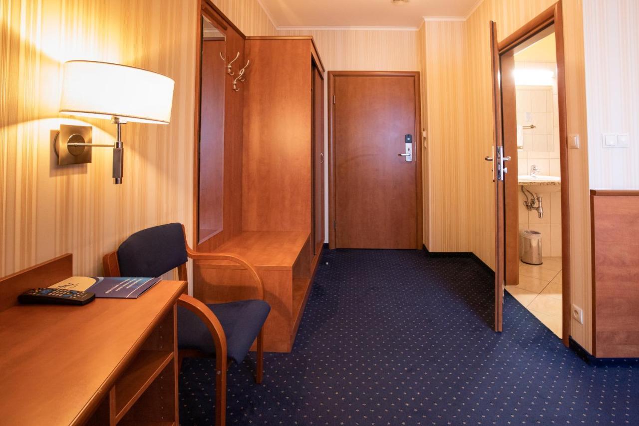 Business Hotel Vega Wrocław Eksteriør bilde