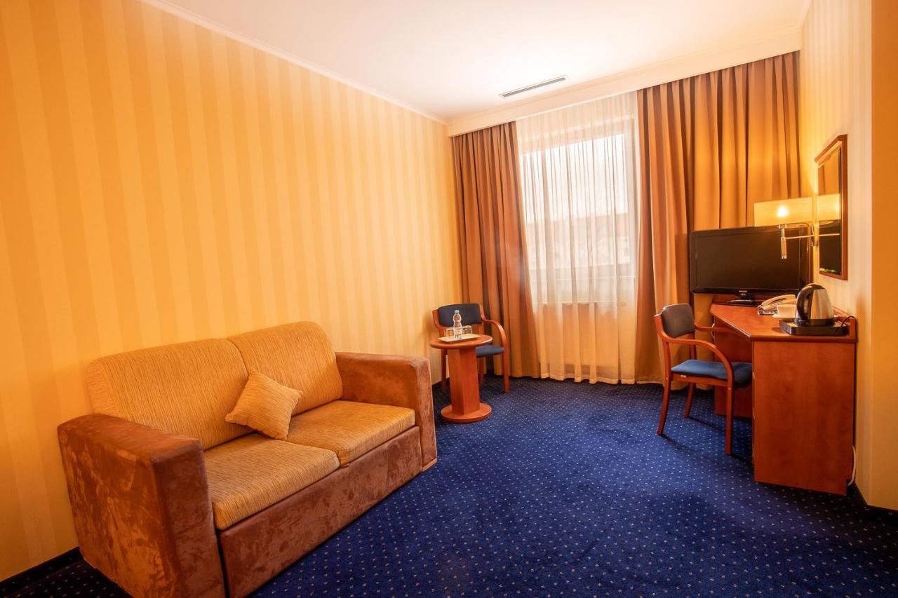 Business Hotel Vega Wrocław Eksteriør bilde