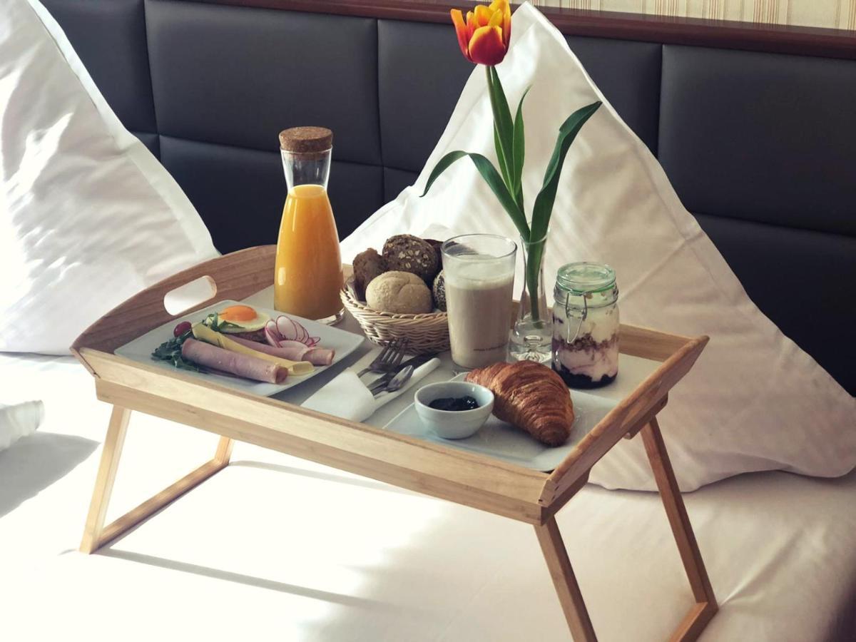 Business Hotel Vega Wrocław Eksteriør bilde
