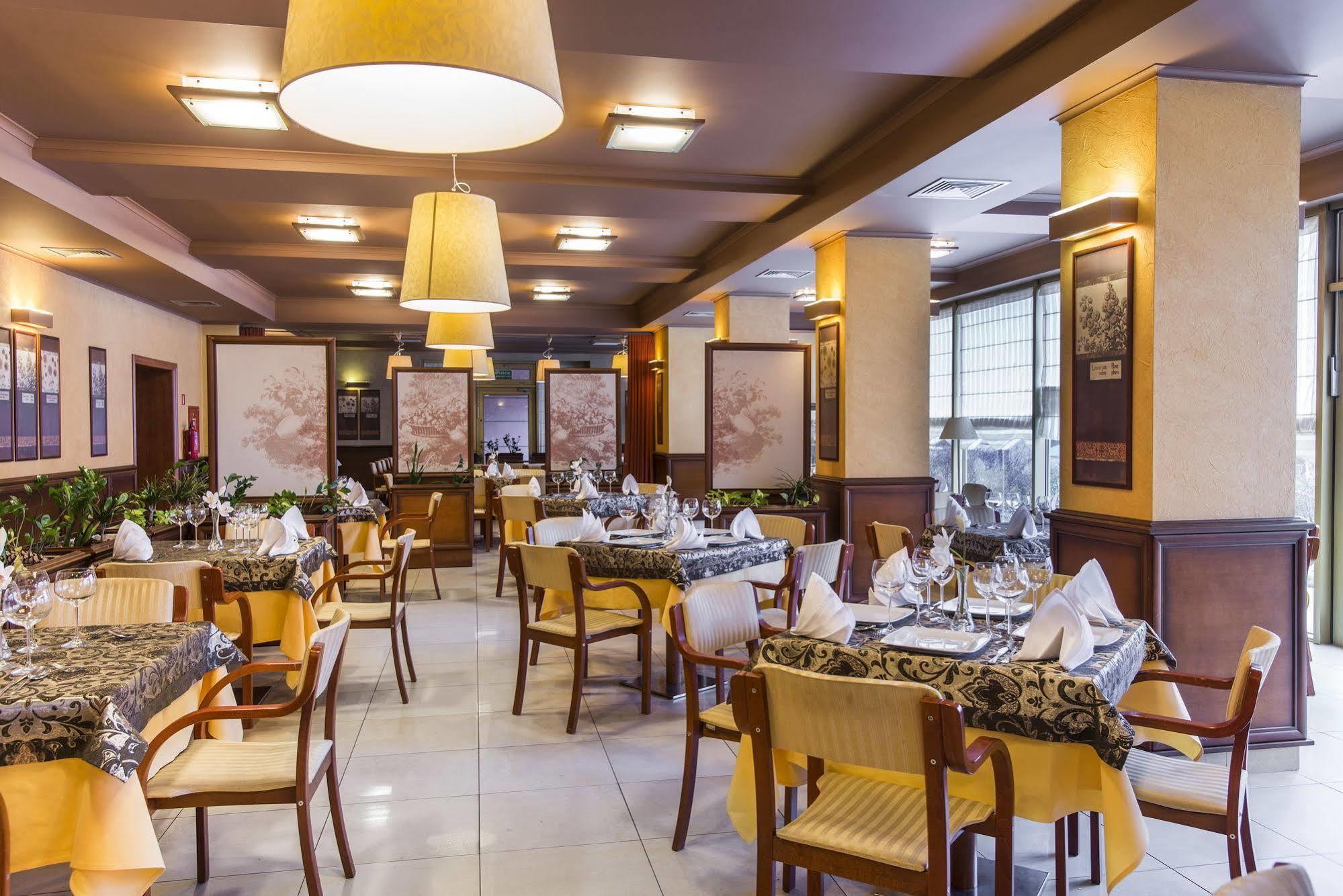 Business Hotel Vega Wrocław Eksteriør bilde