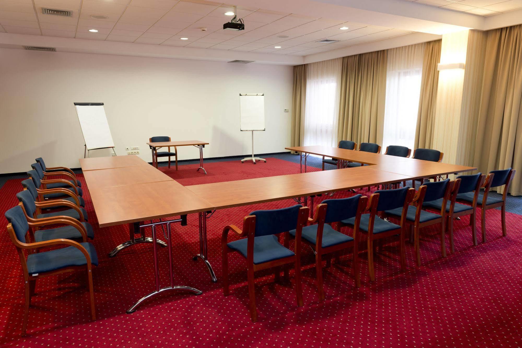 Business Hotel Vega Wrocław Eksteriør bilde