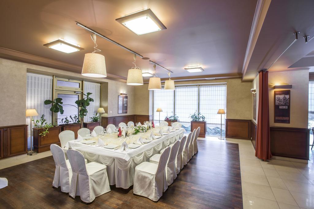 Business Hotel Vega Wrocław Eksteriør bilde